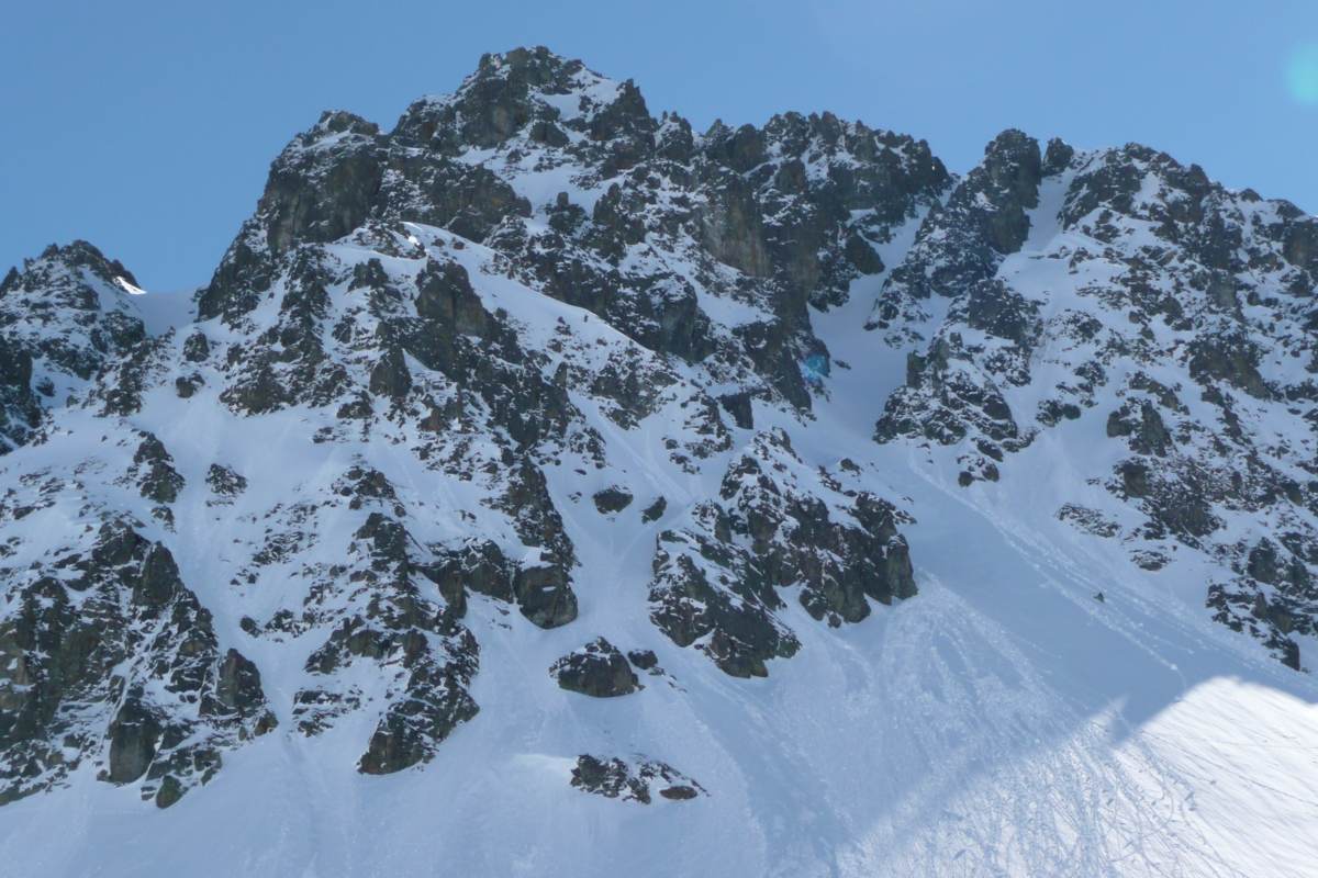#2 Tête de la Cicle : Trop tentant le couloir : branche de gauche ou branche de doite ? Tête de la Cicle : Trop tentant le couloir : branche de gauche ou branche de doite ?