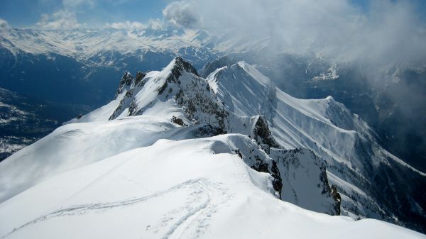 #6 Ligne de crête : Vue vers la vallée Ligne de crête : Vue vers la vallée