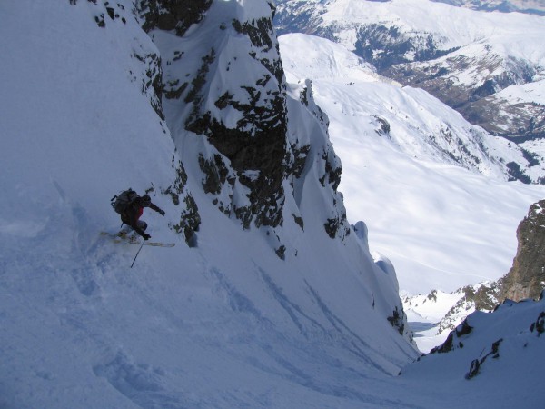 #4 Tête de la Cicle : Descente de J-F dans le couloir. Tête de la Cicle : Descente de J-F dans le couloir.