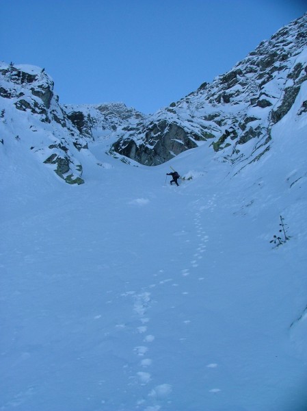 #2 sous le ressaut inférieur : Premier tiers du couloir N des Grands Moulins, sous le passage clef en condition moyennes ce 02/03/2005 sous le ressaut inférieur : Premier tiers du couloir N des Grands Moulins, sous le passage clef en condition moyennes ce 02/03/2005