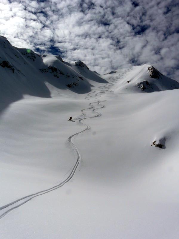 #4 Pte de Haute Béné : Descente du sommet sur le Creux des Neiges Pte de Haute Béné : Descente du sommet sur le Creux des Neiges