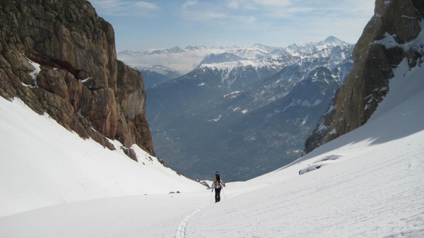 #9 l l'Ours : Passage entre deux falaises.