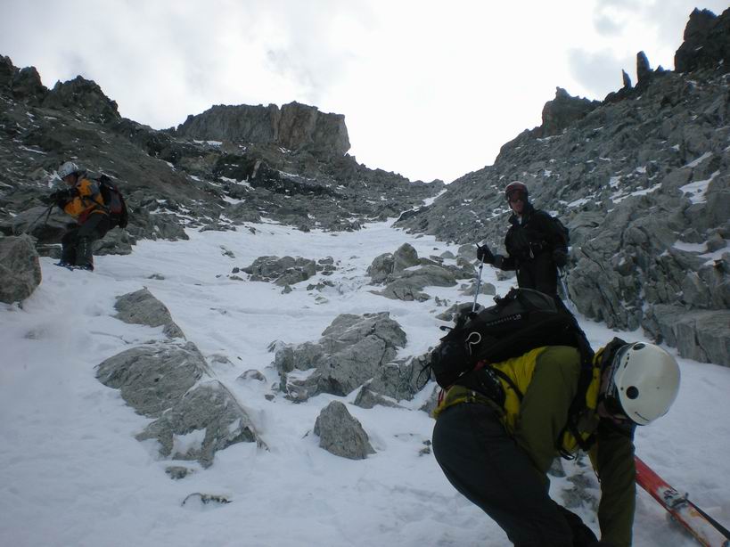 #5 Col de Burlan : Mes skis étaient un peu lourds, alors j Col de Burlan : Mes skis étaient un peu lourds, alors j'ai fais des trous dans les semelles.