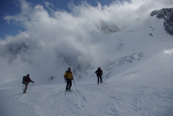 Descente : La météo se gâte.