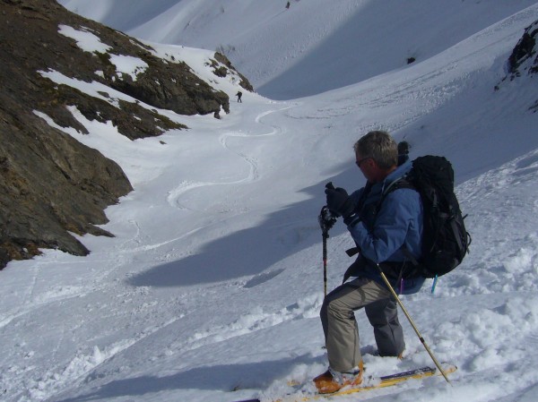 #8 Descente de la Muzelle : Encore de bons virages sur la partie Ouest du Clot du sellat en bas de la Combe Ser Barbier. Descente de la Muzelle : Encore de bons virages sur la partie Ouest du Clot du sellat en bas de la Combe Ser Barbier.