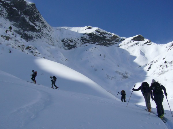 #2 Montée à la Muzelle : Après la forêt, le paysage se fait grandiose. Montée à la Muzelle : Après la forêt, le paysage se fait grandiose.