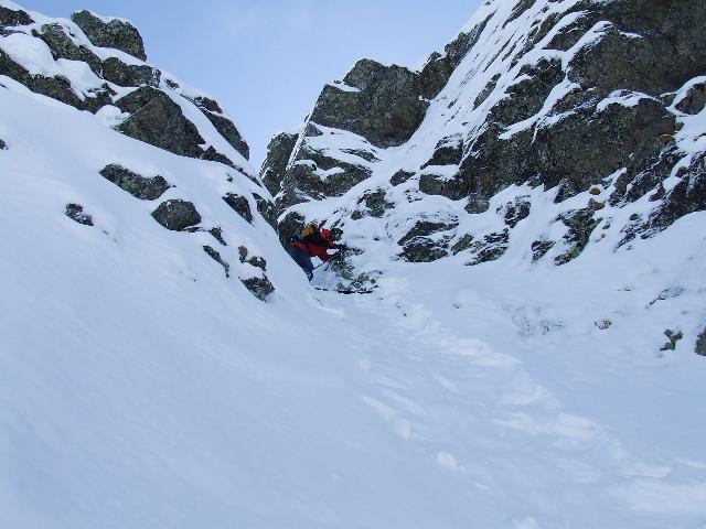 #5 Couloir NW des Jovets : Touche touche des deux coté ! les telemarks de Romain vont pas aimer ! Couloir NW des Jovets : Touche touche des deux coté ! les telemarks de Romain vont pas aimer !