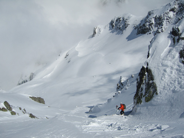 #6 Couloir NE : mmmmmm ! la neige qui nous attend Couloir NE : mmmmmm ! la neige qui nous attend