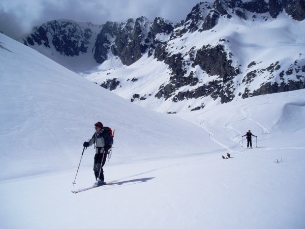 #15 De la transfo-moquette : De trés bonnes conditions de transfo sous le couloir skié quelques heures avant De la transfo-moquette : De trés bonnes conditions de transfo sous le couloir skié quelques heures avant