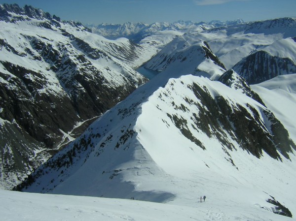 #3 La corniche du col côte nord : Il y une belle accumulation de chaque côté du col La corniche du col côte nord : Il y une belle accumulation de chaque côté du col