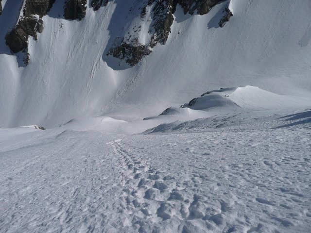 #5 En descendant : Neige poudre dense : gros plaisir En descendant : Neige poudre dense : gros plaisir