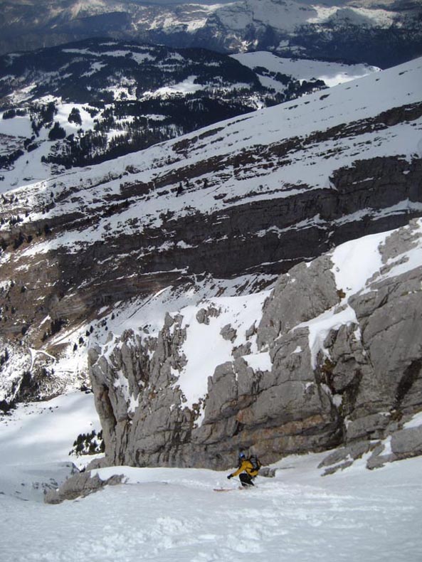#9 Pente menant au verrou : après un court passage délicat sur rochers affleurants, encore de la poudre! Pente menant au verrou : après un court passage délicat sur rochers affleurants, encore de la poudre!