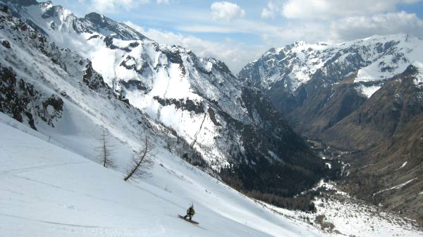 #7 Pas bonne la neige ! : Et dire qu Pas bonne la neige ! : Et dire qu'elle hésitait à monter ;-) . Mais le sourire à la descente fait oublier les doutes de la montée.