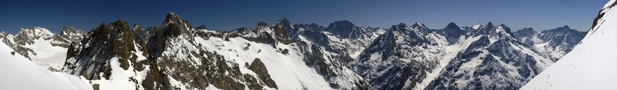 #12 Vue grand large : Depuis le col de Burlan, du Râteau jusqu Vue grand large : Depuis le col de Burlan, du Râteau jusqu'à l'Olan, ils sont (presque) tous là !