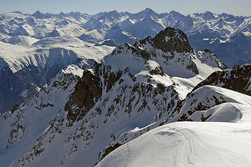 #9 De la Croix : Belle vue sur le versant nord du Grand Charnier, et sur la partie cachée du tour de la Grande Lance d De la Croix : Belle vue sur le versant nord du Grand Charnier, et sur la partie cachée du tour de la Grande Lance d'Allemont.