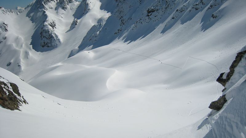 #4 Montagne de l Montagne de l'Oule : vite Delle, chausse les spatules, le secret spot est pris d'assaut...