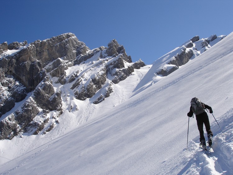 #4 Des traces aussi a : PARE DE JOUX Des traces aussi a : PARE DE JOUX