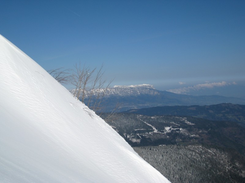 #2 Chartreuse : la Chartreuse et le Granier encore bien blanc en cette mi-avril, rare!! Chartreuse : la Chartreuse et le Granier encore bien blanc en cette mi-avril, rare!!