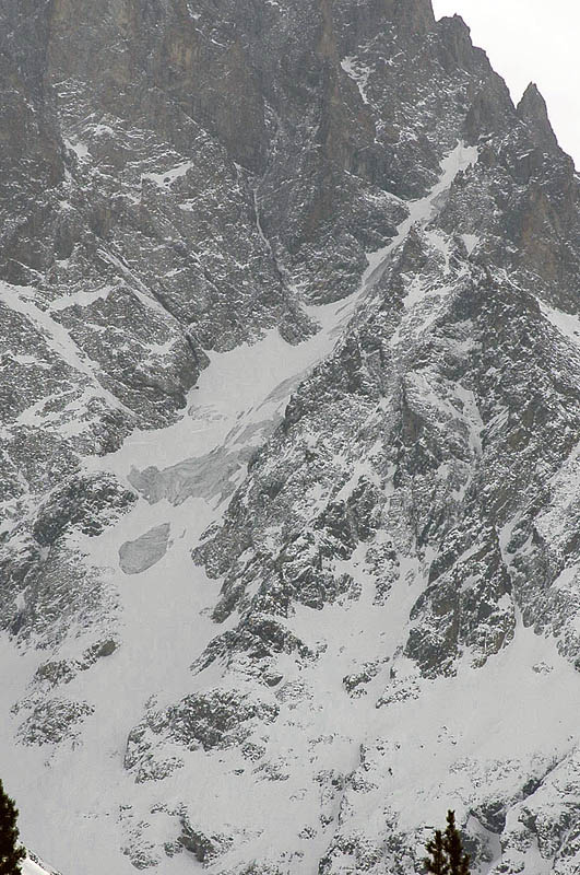 Glacier Long : Glace et un départ de plaque à mi-hauteur