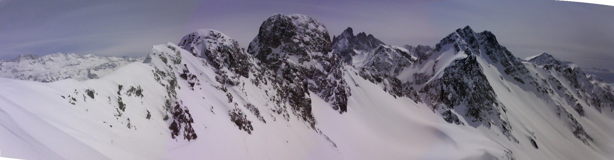#10 Depuis le Pic de la Pierre : vue sur les 3 Officiers, le Grand Pic, La Croix, Le Rocher de l Depuis le Pic de la Pierre : vue sur les 3 Officiers, le Grand Pic, La Croix, Le Rocher de l'Homme qu'on a purgé et la GLD