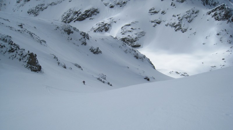 Combe final : Ca va etre trop dur,va falloir descendre dans la neige vierge.....!