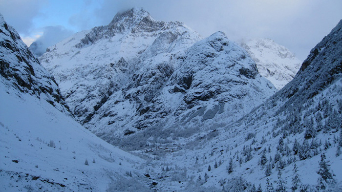 #1 La Bérarde : On est pas habitué de la voir sous la neige, superbe ! La Bérarde : On est pas habitué de la voir sous la neige, superbe !