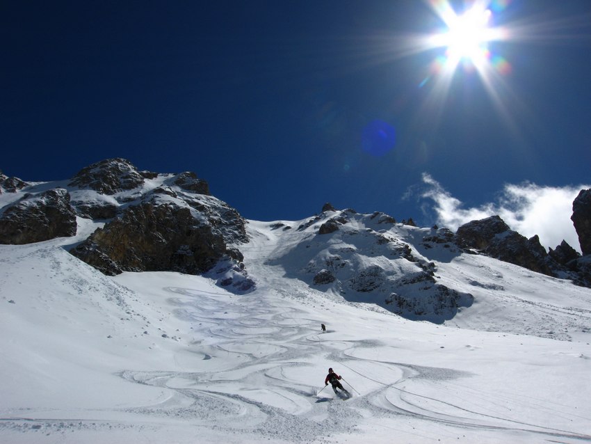 #17 Dent de Portetta : Rob et Maud en terminent avec ce couloir Dent de Portetta : Rob et Maud en terminent avec ce couloir
