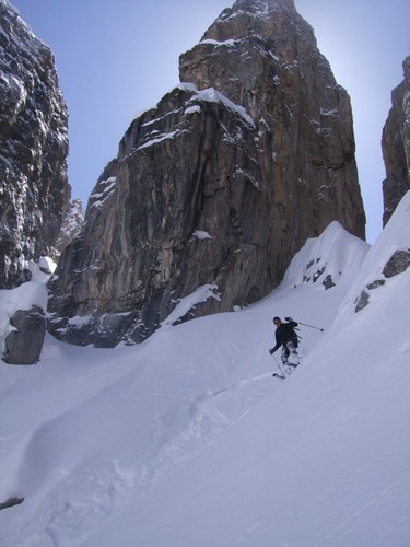 #9 Brêche Portetta : Etienne H dans la descente NE Brêche Portetta : Etienne H dans la descente NE
