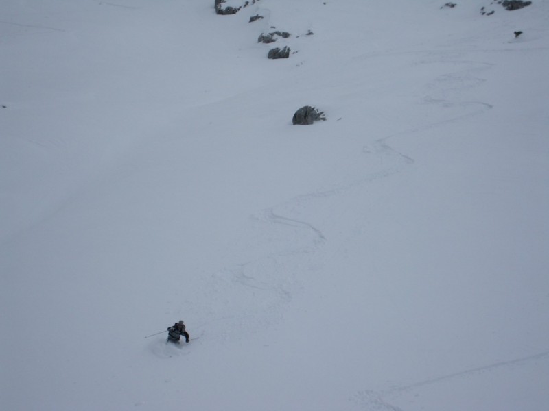 #7 Combe de Chombas : Marc envoie un poil.. dans de la neige hélas un peu rallourdie déjà.. Combe de Chombas : Marc envoie un poil.. dans de la neige hélas un peu rallourdie déjà..