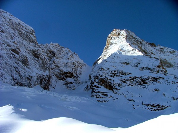 couloir en vue : L'Epéna, le col des Glières, et la Grande Glière.