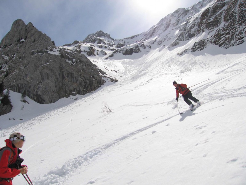 #8 Col du Midi couloir Nord-Ouest : Franco et Valentin sous le couloir. Col du Midi couloir Nord-Ouest : Franco et Valentin sous le couloir.