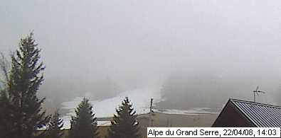 #1 La Webcam : La Webcam du bas du domaine, la Blache (altitude : 1367m). Brouillard, une bande de neige sur la piste mollaret (enneigement artificiel). La Webcam : La Webcam du bas du domaine, la Blache (altitude : 1367m). Brouillard, une bande de neige sur la piste mollaret (enneigement artificiel).