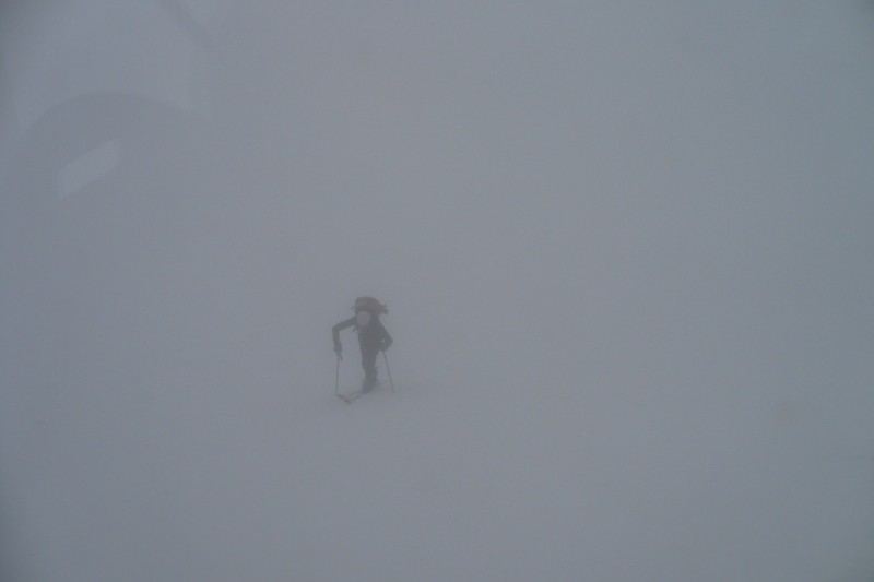 #3 Jean-Paul : Jean-Paul que l Jean-Paul : Jean-Paul que l'on apercoit à travers ce brouillard.