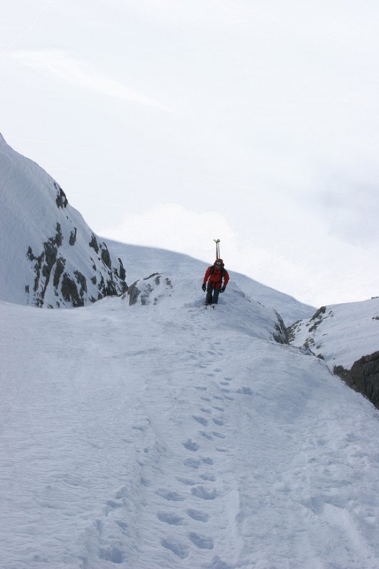 #3 Couloir occidental : Rémi dans la montée Couloir occidental : Rémi dans la montée