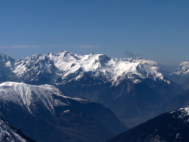 #7 Vue sur le Grand Renaud : Vue sur le Grand Renaud, bon souvenir du 30 mars... (photo du 26/04/2008) Vue sur le Grand Renaud : Vue sur le Grand Renaud, bon souvenir du 30 mars... (photo du 26/04/2008)
