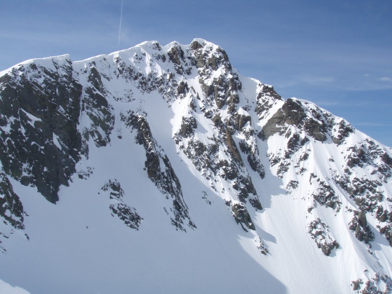 #1 Vue sur le pic de pierre : Le couloir il est ou ? Vue sur le pic de pierre : Le couloir il est ou ?
