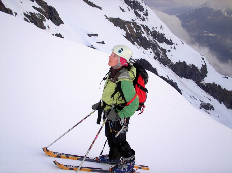 Chute de séracs à la Sache : WonderBéa se demande ce qui va lui tomber dessus aujourd'hui : une wonder avalanche?...