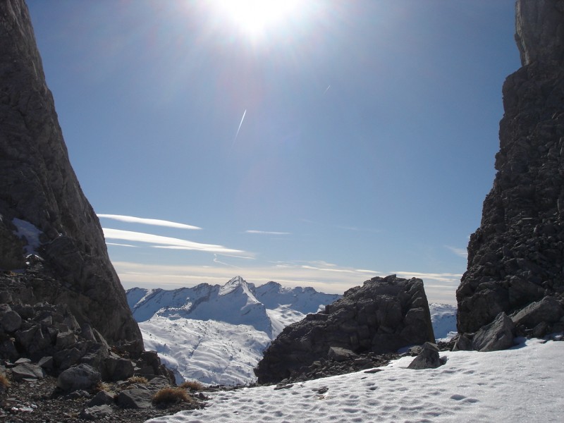 échancrure, vue sur le Laverq : belle vue plongeante vers une vallée magique