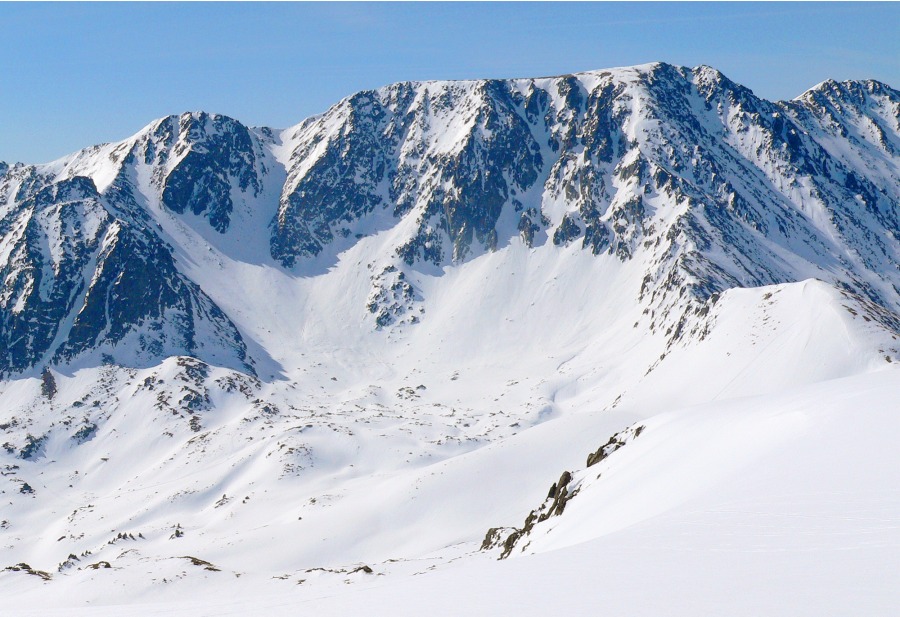 #3 Pic de Camp Colomer : et au premier plan la Porteille Blanche d Pic de Camp Colomer : et au premier plan la Porteille Blanche d'Andorre