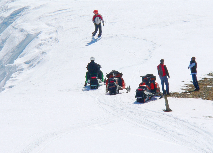 #5 Col des isards : des boucs motorisés ...et en infraction Col des isards : des boucs motorisés ...et en infraction