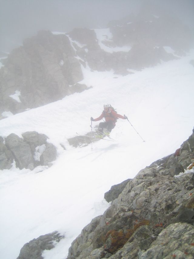 #12 passage des goulottes : en fait ,c passage des goulottes : en fait ,c'est bien raide , la photo est inclinée dans le mauvais sens !