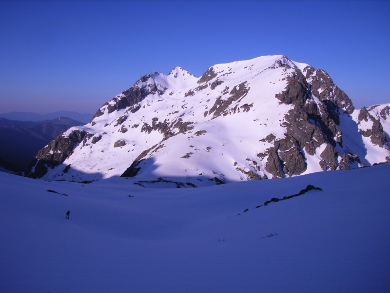 2 premiers sommets du jour : Capannedda à gauche, Alla Vetta à droite