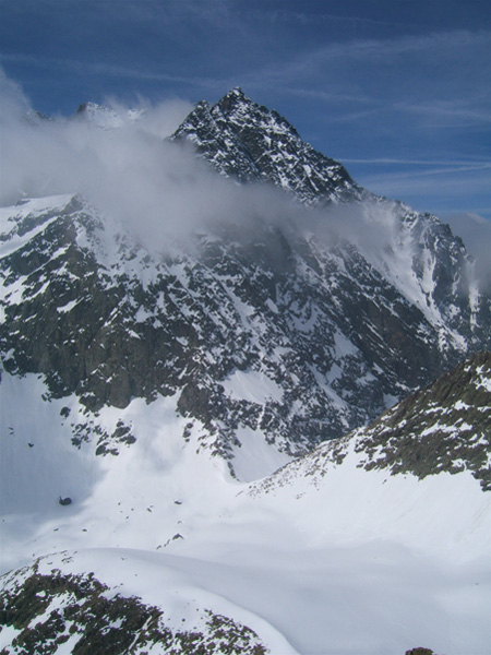 #4 Barbis : De la cime de Rocca Barbis vue sur le Col de Chiapous dominé par Monte Stella et dans les nuages apparessent L Barbis : De la cime de Rocca Barbis vue sur le Col de Chiapous dominé par Monte Stella et dans les nuages apparessent L'Argentera N. et S.
