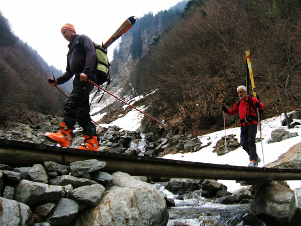 #1 Barbis : Comme l Barbis : Comme l'on peut le voir le vallon commence à manquer de neige.