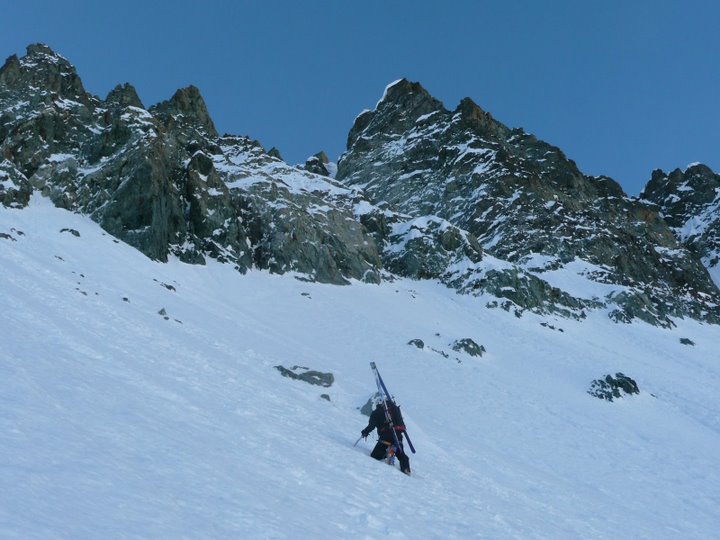 #4 Attaque de la goulotte : Nous montons par le couloir Candau histoire d Attaque de la goulotte : Nous montons par le couloir Candau histoire d'agrémenter la sortie avec un peu d'alpi