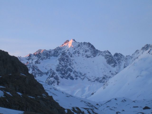 #1 Piaget : lever de soleil sur le Piaget ( douloureux souvenir pour mes doigts ) Piaget : lever de soleil sur le Piaget ( douloureux souvenir pour mes doigts )