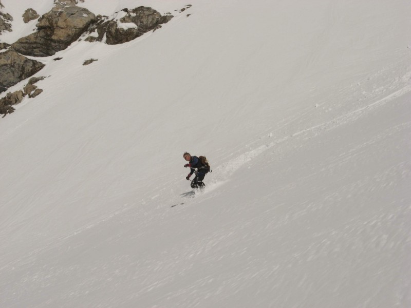 #26 Tour de la Meije 2008 : Je me fais plaisir dans cette bonne poudreuse. Tour de la Meije 2008 : Je me fais plaisir dans cette bonne poudreuse.