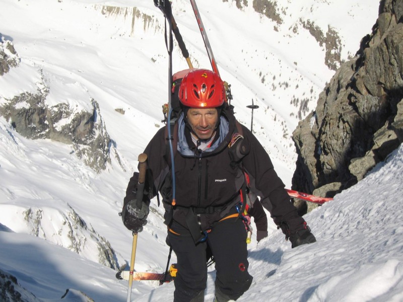 #18 Tour de la Meije 2008 : Yvan à la sortie du passage du serré du savon Tour de la Meije 2008 : Yvan à la sortie du passage du serré du savon