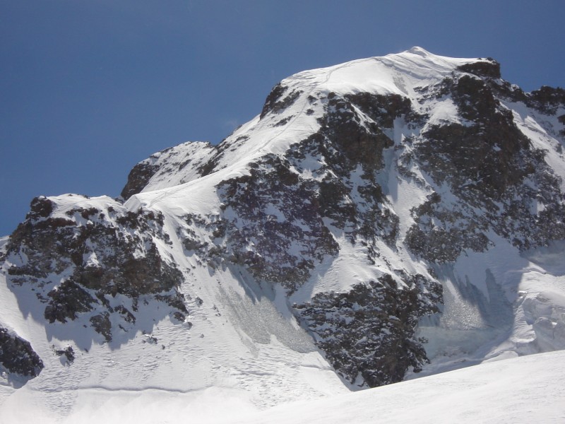 #35 Tour de la Meije 2008 : Nous avons fais la trace pour aller au sommet de la Meije orientale. Tour de la Meije 2008 : Nous avons fais la trace pour aller au sommet de la Meije orientale.
