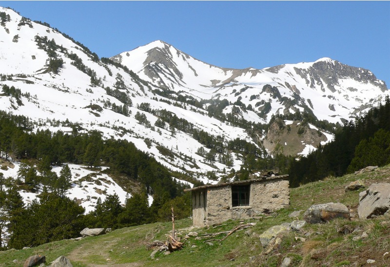 #2 Vallée du Galbe : et au premier plan : la résidence secondaire de Fontra Vallée du Galbe : et au premier plan : la résidence secondaire de Fontra